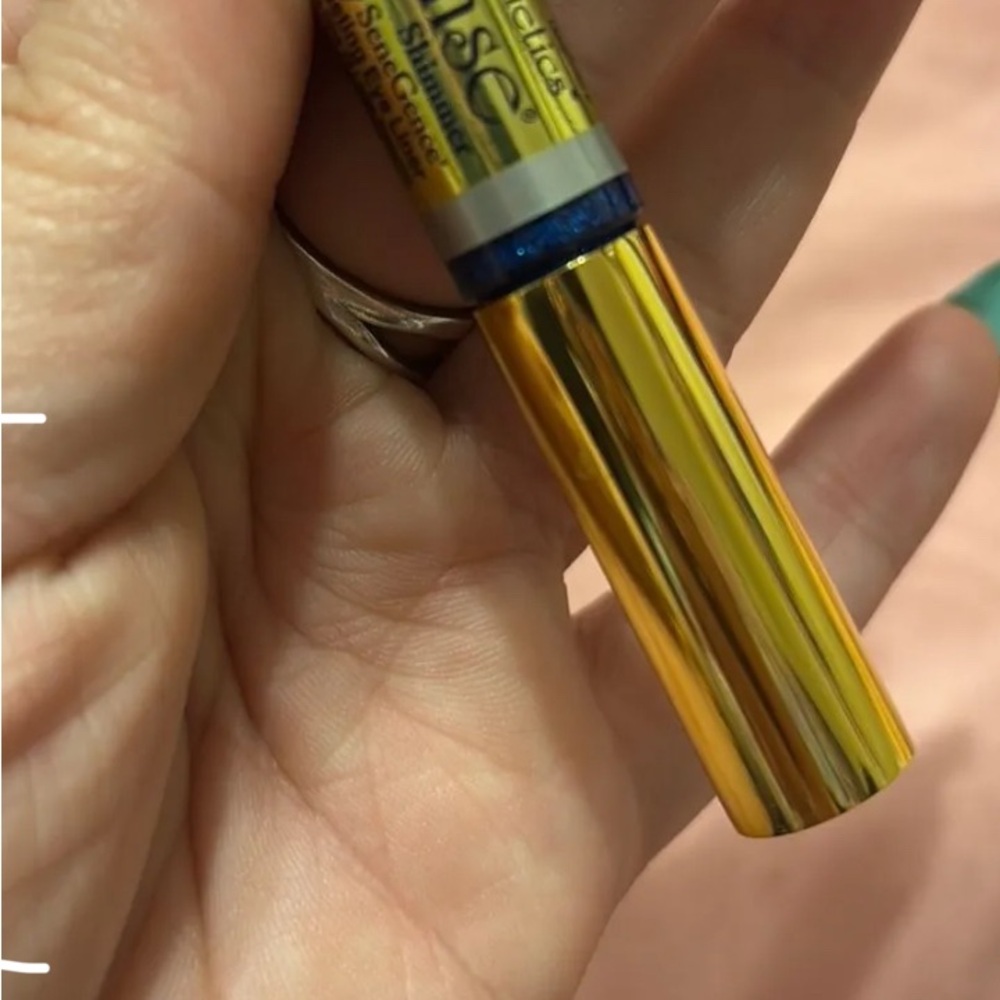 Ocean Eyeliner Shimmer - Picture 3 of 4